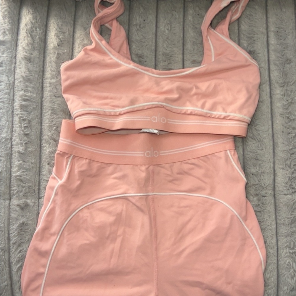 ALO Yoga Pink Sports Bra and leggings Set
